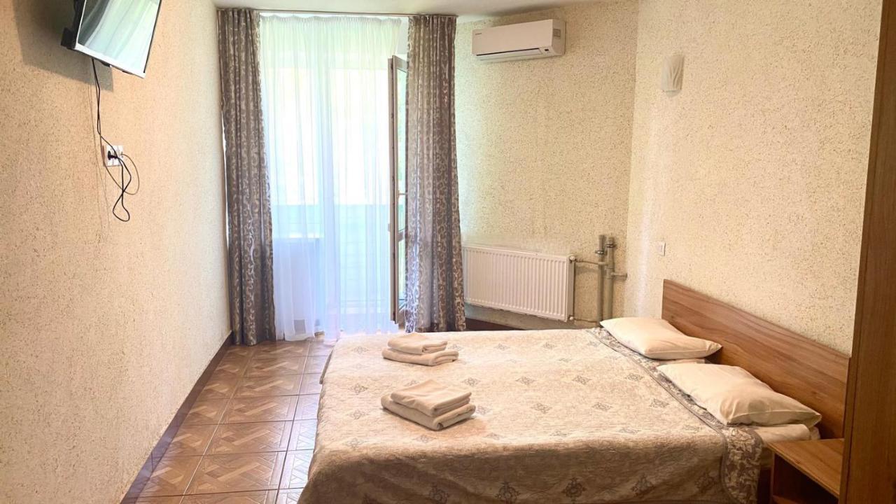 Hotel Zelenyi Kampus Odessa Zewnętrze zdjęcie