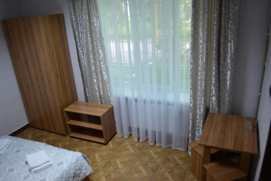 Hotel Zelenyi Kampus Odessa Zewnętrze zdjęcie