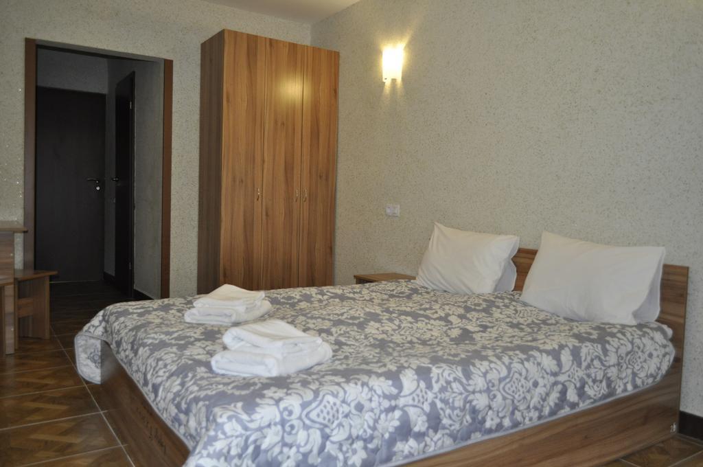 Hotel Zelenyi Kampus Odessa Zewnętrze zdjęcie