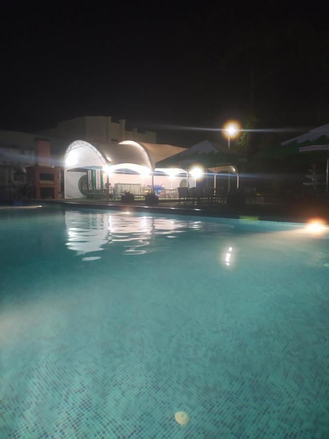 Hotel Zelenyi Kampus Odessa Zewnętrze zdjęcie